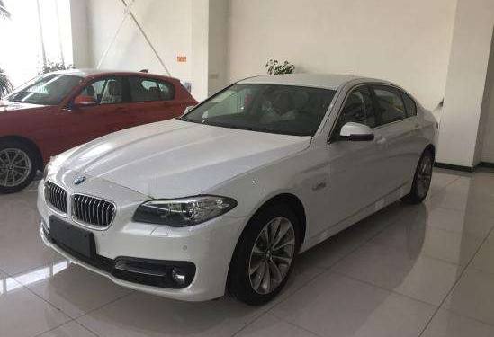 宝马5系车图片4